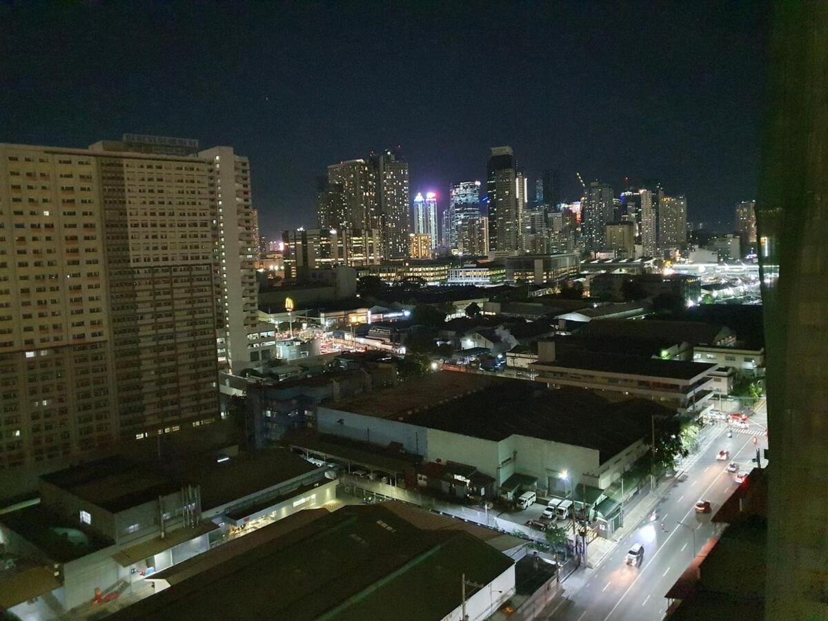 Lovely, Cozy One Bedroom With Wi-fi Pool In Pasig Apartment