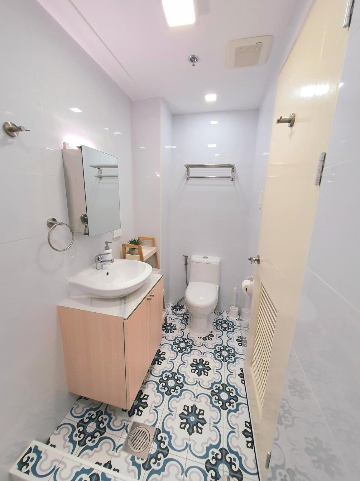 Lovely, Cozy One Bedroom With Wi-fi Pool In Pasig