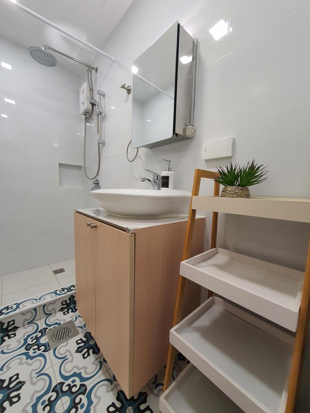 Lovely, Cozy One Bedroom With Wi-fi Pool In Pasig Apartment *